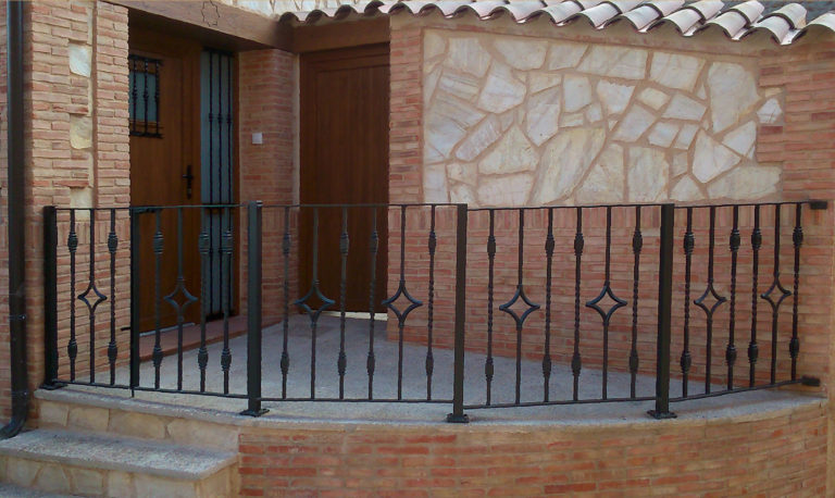 barandilla porche Carpintería Metalica JM Sánchez Calamocha